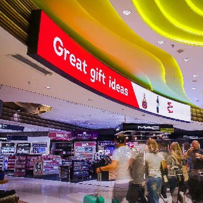 P1.8 interno curvou a exposição de diodo emissor de luz 240×120mm com elevação 3840Hz refresca a taxa